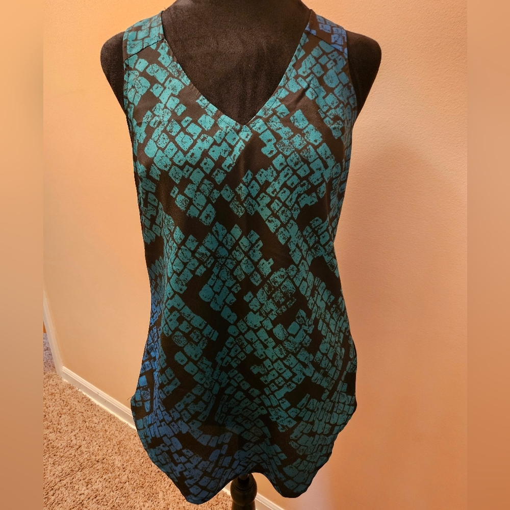 Sleeveless Green,Blue, and Black Women's Top